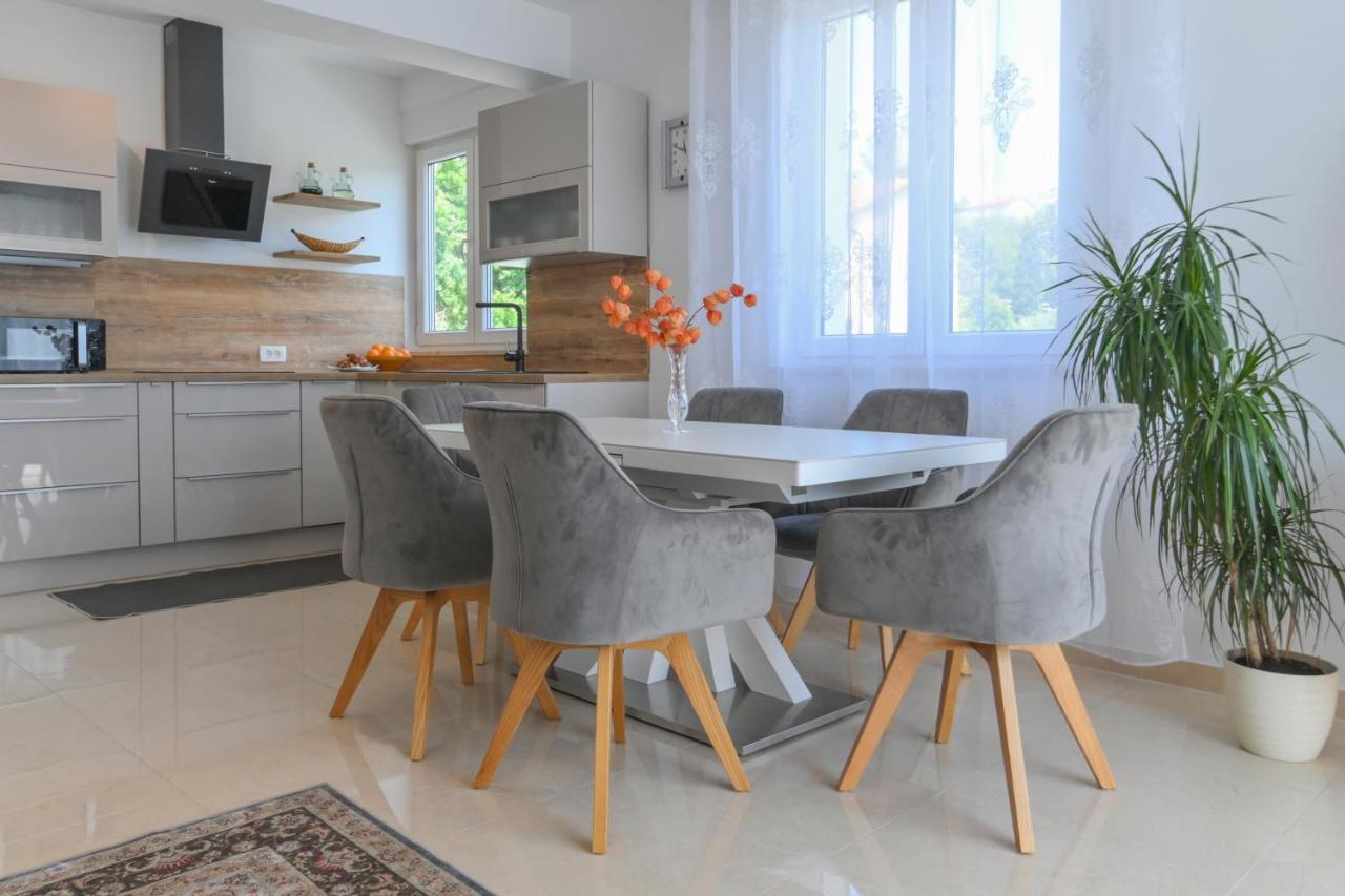 Apartman Iskra Apartment ริเยกา ภายนอก รูปภาพ