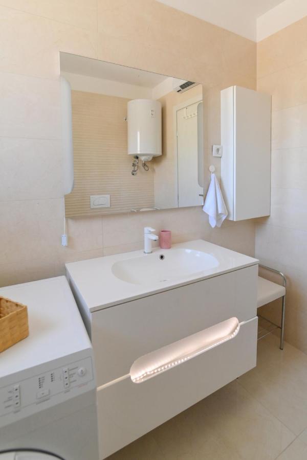 Apartman Iskra Apartment ริเยกา ภายนอก รูปภาพ